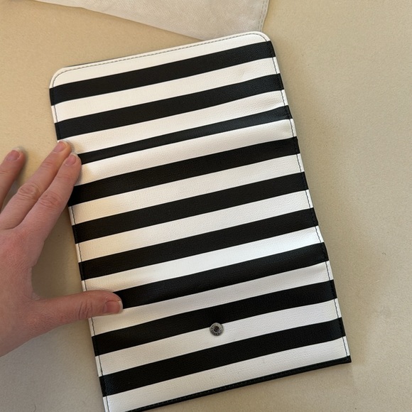Kut from the Kloth wallet, black and white striped NEW - Picture 5 of 5